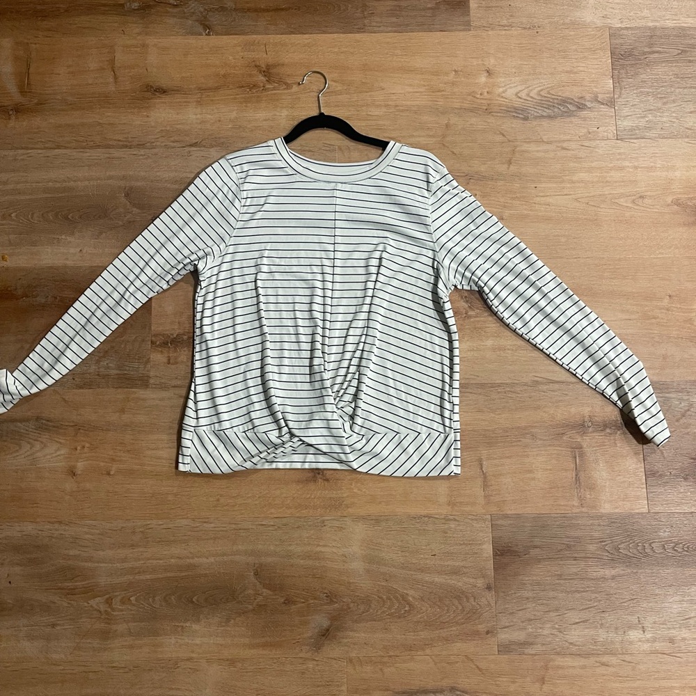 Old Navy Black and White Striped Long Sleeve Top